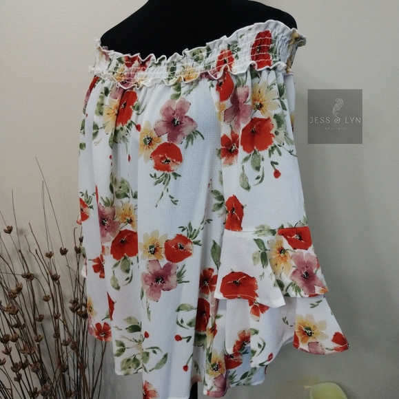 🆕 Floral Bell Sleeve Off Shoulder Boho Top - Picture 4 of 9